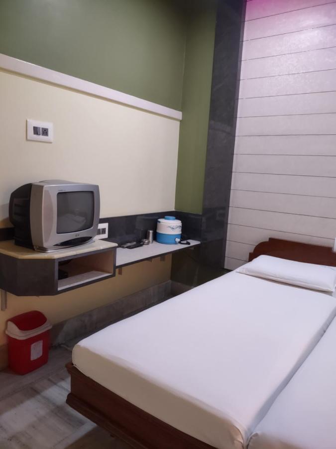 Krishna Lodge Tiruchirappalli Exterior foto