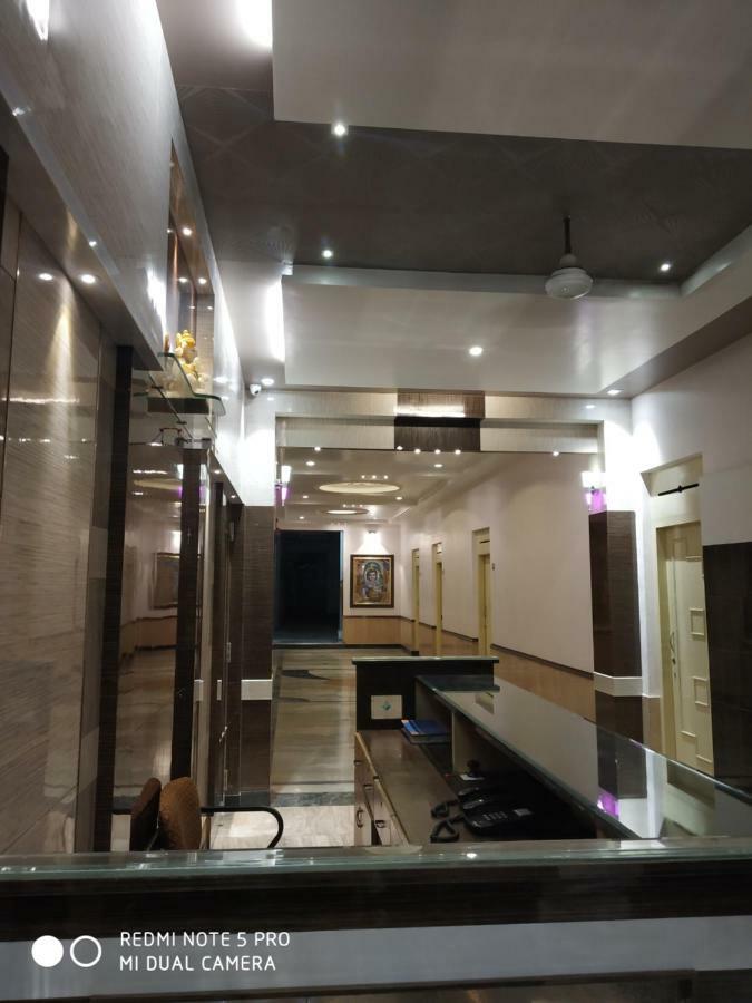 Krishna Lodge Tiruchirappalli Exterior foto